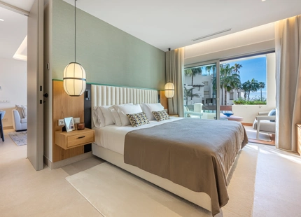 ELEGANT 3-BEDROOM LUXURY APARTMENT ON THE NEW GOLDEN MILE, ESTEPONA