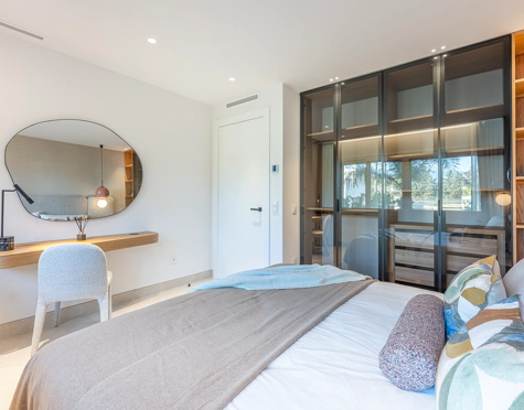 Apartment for sale in Bahía del Velerín, Estepona East