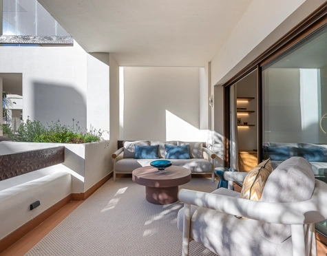 Apartment for sale in Bahía del Velerín, Estepona East