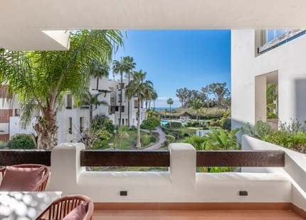 ELEGANT 3-BEDROOM LUXURY APARTMENT ON THE NEW GOLDEN MILE, ESTEPONA