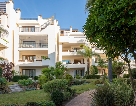 Apartment for sale in Bahía del Velerín, Estepona East