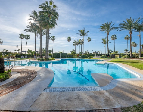 Apartamento en venta en New Golden Mile, Estepona East