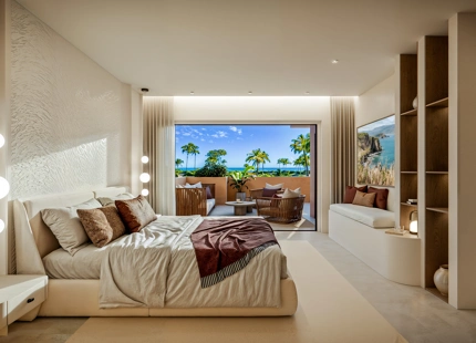 FULLY RENOVATED 3-BEDROOM APARTMENT ON THE NEW GOLDEN MILE, ESTEPONA