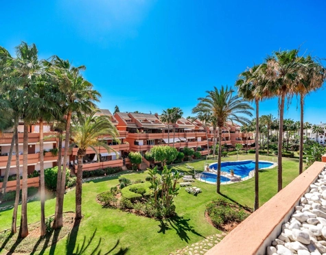 Luxury Duplex Penthouse in El Embrujo Playa, Puerto Banús, Marbella