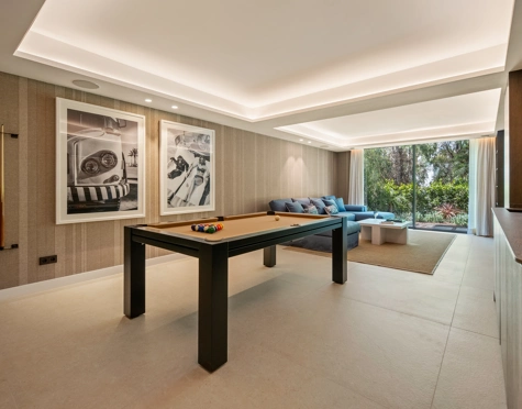 Villa en venta en El Herrojo, Benahavis