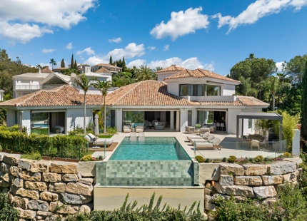 ENCANTADORA VILLA DE 6 DORMITORIOS EN EL HERROJO, BENAHAVÍS
