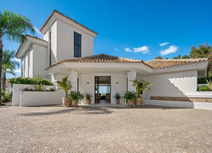 ENCANTADORA VILLA DE 6 DORMITORIOS EN EL HERROJO, BENAHAVÍS