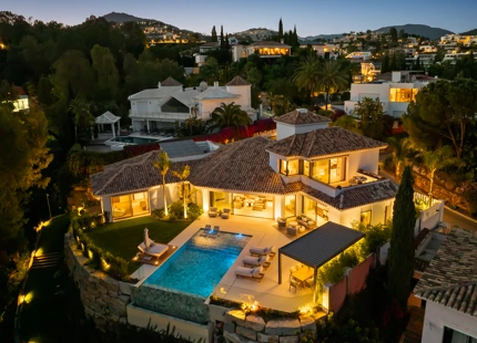 ENCANTADORA VILLA DE 6 DORMITORIOS EN EL HERROJO, BENAHAVÍS