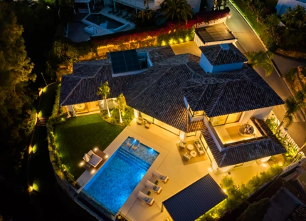 ENCANTADORA VILLA DE 6 DORMITORIOS EN EL HERROJO, BENAHAVÍS