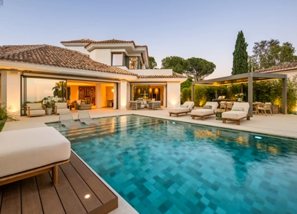 ENCANTADORA VILLA DE 6 DORMITORIOS EN EL HERROJO, BENAHAVÍS
