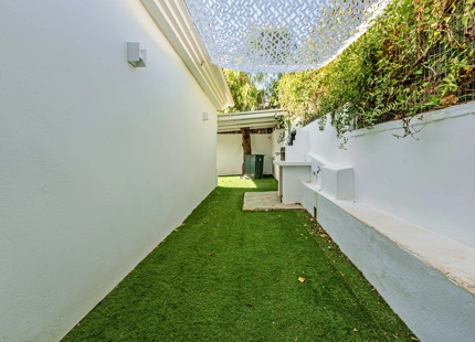 VILLA SEMIADOSADA CON PISCINA PRIVADA EN BENALMÁDENA