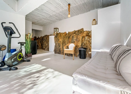 VILLA SEMIADOSADA CON PISCINA PRIVADA EN BENALMÁDENA