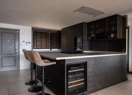 ELEGANTE APARTAMENTO DE 3 DORMITORIOS CON IMPRESIONANTES VISTAS EN NUEVA ANDALUCÍA