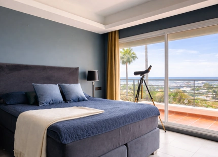 ELEGANTE APARTAMENTO DE 3 DORMITORIOS CON IMPRESIONANTES VISTAS EN NUEVA ANDALUCÍA