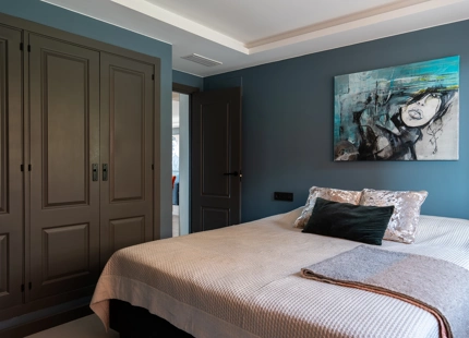 ELEGANTE APARTAMENTO DE 3 DORMITORIOS CON IMPRESIONANTES VISTAS EN NUEVA ANDALUCÍA