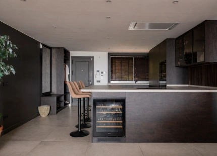 ELEGANTE APARTAMENTO DE 3 DORMITORIOS CON IMPRESIONANTES VISTAS EN NUEVA ANDALUCÍA