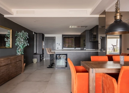 ELEGANTE APARTAMENTO DE 3 DORMITORIOS CON IMPRESIONANTES VISTAS EN NUEVA ANDALUCÍA