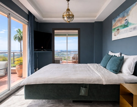 Apartment for sale in Nueva Andalucia, Marbella