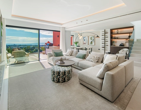 Duplex Penthouse for sale in Monte Halcones, Benahavis