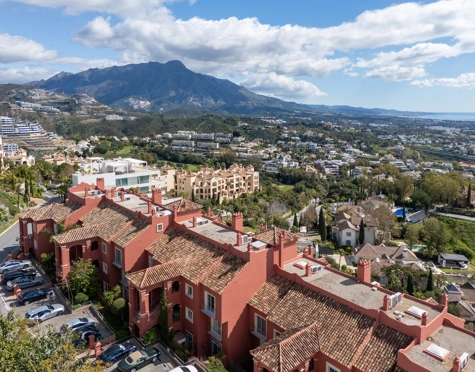 Duplex Penthouse for sale in Monte Halcones, Benahavis