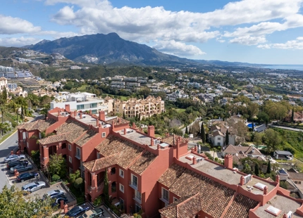 LUXURY DUPLEX PENTHOUSE WITH PRIVATE POOL IN BENAHAVÍS