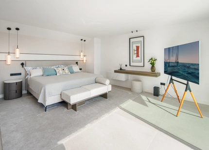 LUXURY DUPLEX PENTHOUSE WITH PRIVATE POOL IN BENAHAVÍS
