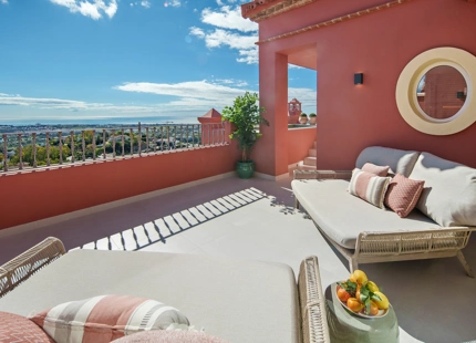 LUXURY DUPLEX PENTHOUSE WITH PRIVATE POOL IN BENAHAVÍS
