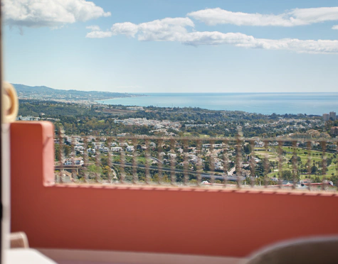Duplex Penthouse for sale in Monte Halcones, Benahavis