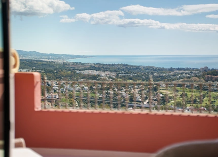 LUXURY DUPLEX PENTHOUSE WITH PRIVATE POOL IN BENAHAVÍS