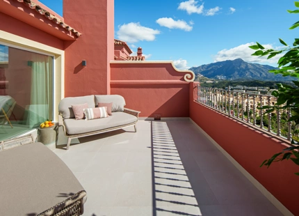 LUXURY DUPLEX PENTHOUSE WITH PRIVATE POOL IN BENAHAVÍS