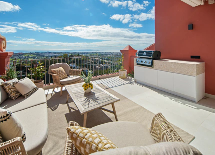 LUXURY DUPLEX PENTHOUSE WITH PRIVATE POOL IN BENAHAVÍS