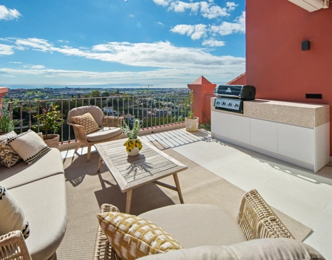 Duplex Penthouse for sale in Monte Halcones, Benahavis