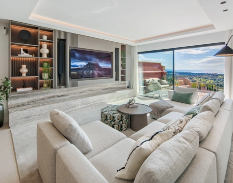 Duplex Penthouse for sale in Monte Halcones, Benahavis