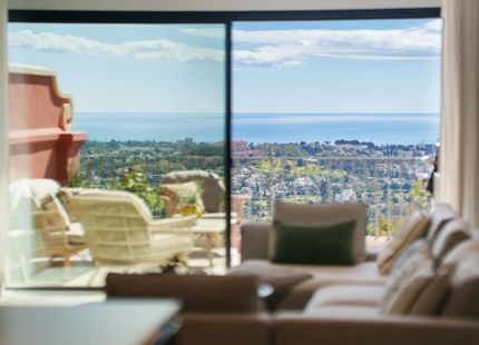LUXURY DUPLEX PENTHOUSE WITH PRIVATE POOL IN BENAHAVÍS