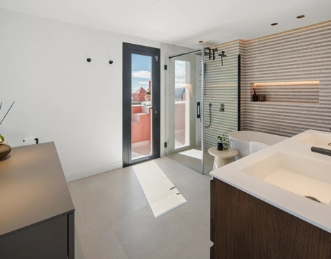 Duplex Penthouse for sale in Monte Halcones, Benahavis