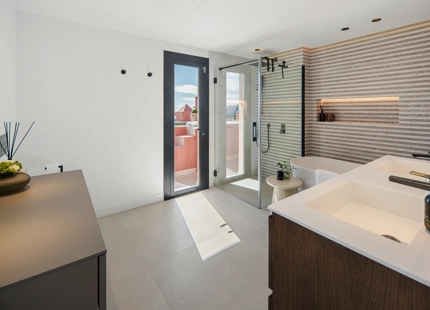 LUXURY DUPLEX PENTHOUSE WITH PRIVATE POOL IN BENAHAVÍS