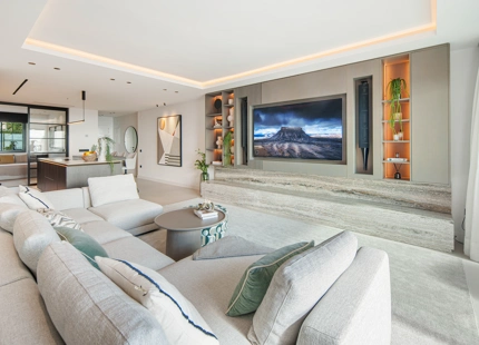 LUXURY DUPLEX PENTHOUSE WITH PRIVATE POOL IN BENAHAVÍS