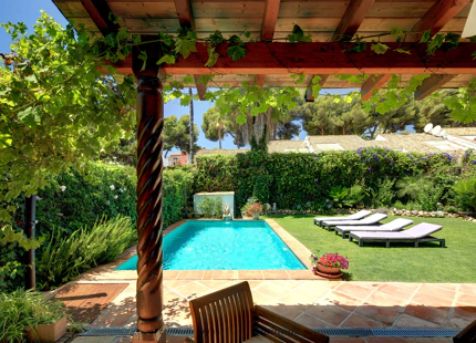 ENCANTADORA VILLA PARA ALQUILER VACACIONAL EN NUEVA ANDALUCÍA