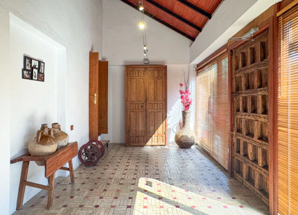 ENCANTADORA VILLA PARA ALQUILER VACACIONAL EN NUEVA ANDALUCÍA
