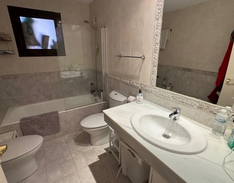 Apartamento en venta en Hacienda del Sol, Estepona East