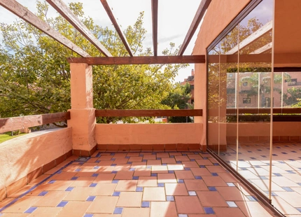 SPACIOUS 4-BEDROOM APARTMENT ON THE NEW GOLDEN MILE, ESTEPONA