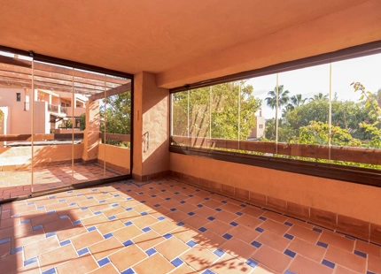 SPACIOUS 4-BEDROOM APARTMENT ON THE NEW GOLDEN MILE, ESTEPONA
