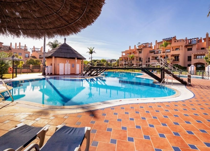 SPACIOUS 4-BEDROOM APARTMENT ON THE NEW GOLDEN MILE, ESTEPONA