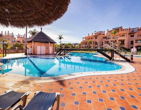 Apartamento en venta en Hacienda del Sol, Estepona East
