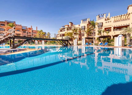SPACIOUS 4-BEDROOM APARTMENT ON THE NEW GOLDEN MILE, ESTEPONA