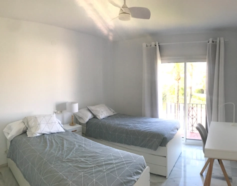 Atico Duplex en alquiler a corta temporada en Alcazaba Beach, Estepona East