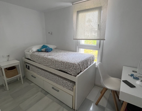 Atico Duplex en alquiler a corta temporada en Alcazaba Beach, Estepona East
