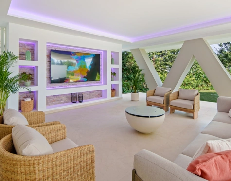 Villa en venta en Nueva Andalucia, Marbella