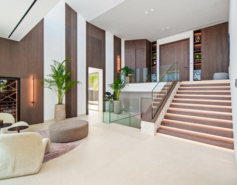 Villa en venta en Nueva Andalucia, Marbella