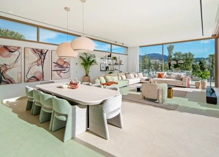 VILLA EXCEPCIONAL CON IMPRESIONANTES VISTAS Y CARACTERÍSTICAS EN NUEVA ANDALUCÍA